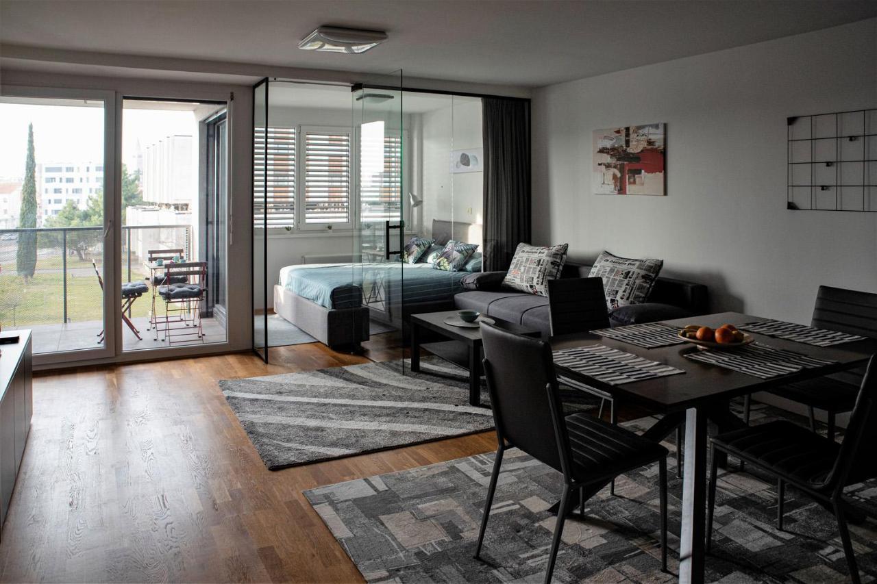 Burin Apartment Копер Екстериор снимка
