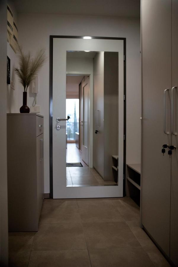 Burin Apartment Копер Екстериор снимка